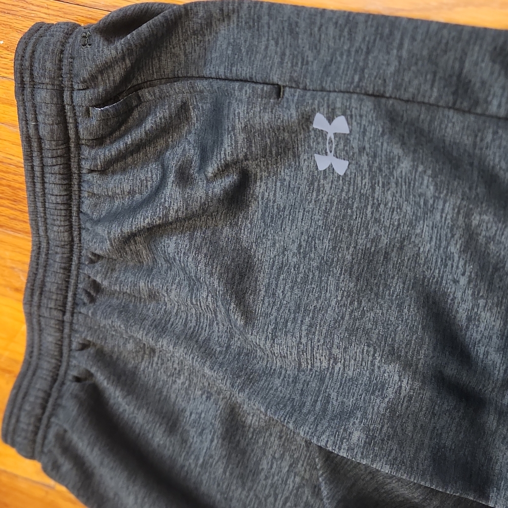Youth Under Armour sweatpants